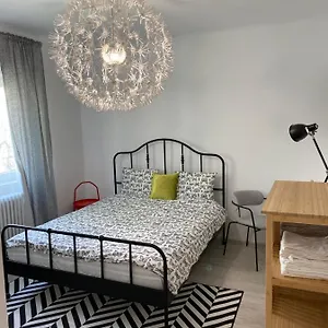 Apartament Clucerului 4, Bucureşti