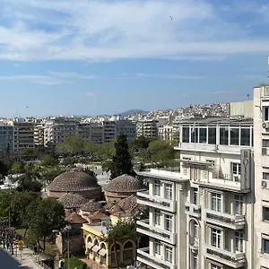 gnaios-penthouse.hotels-of-thessaloniki.com/